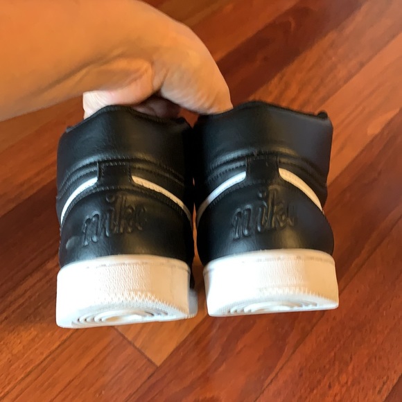 Nike Hi Tops, Classic Old School - Picture 3 of 8